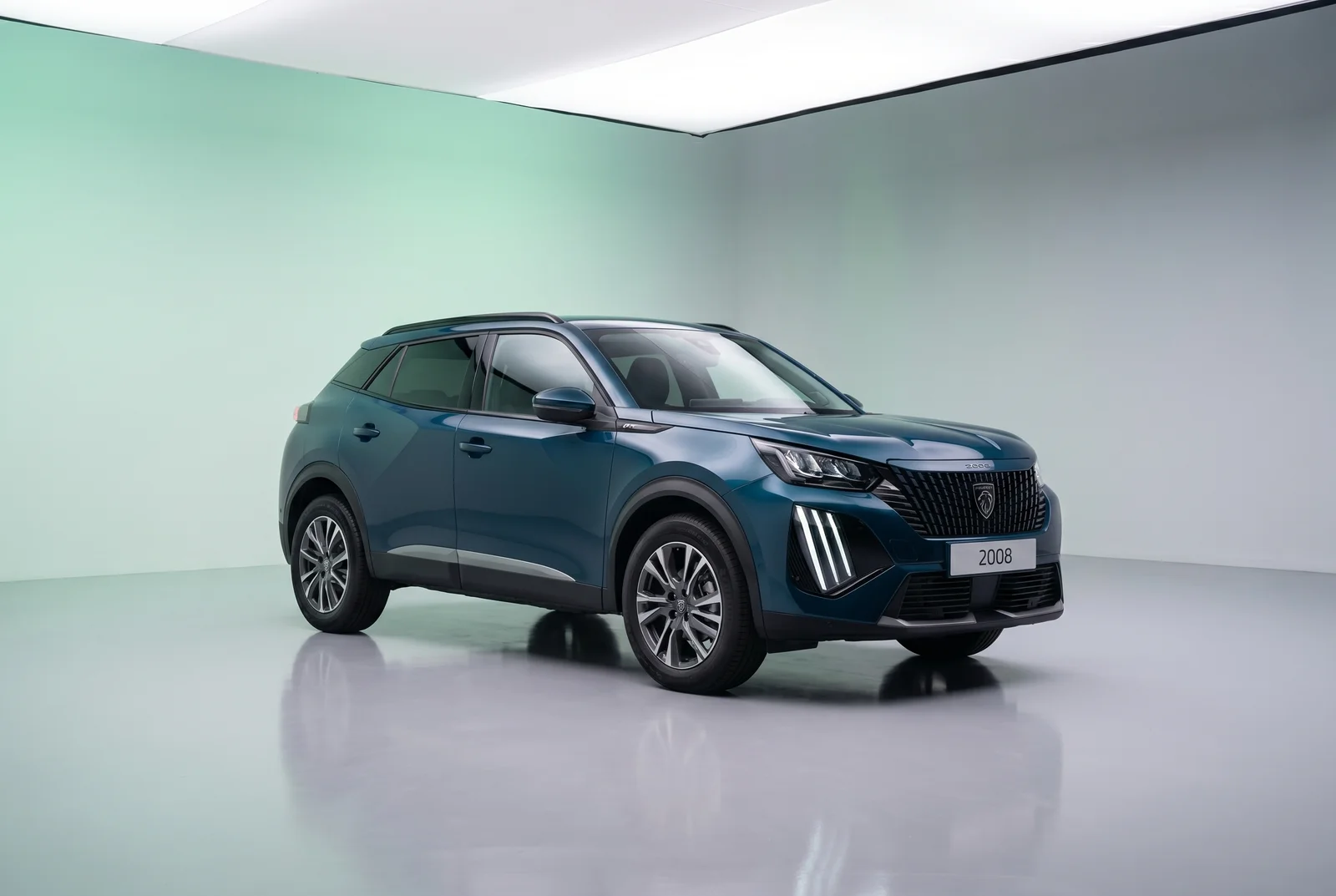 Peugeot 2008 — location essence auto
