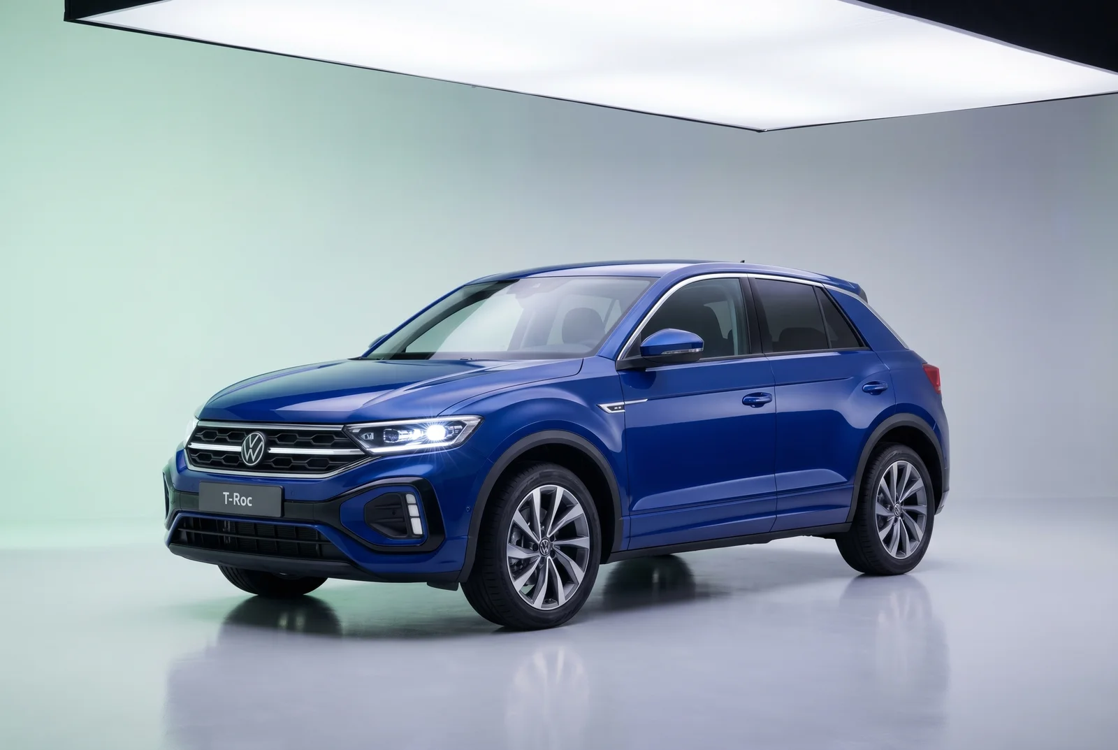 Volkswagen T-Roc — location essence auto